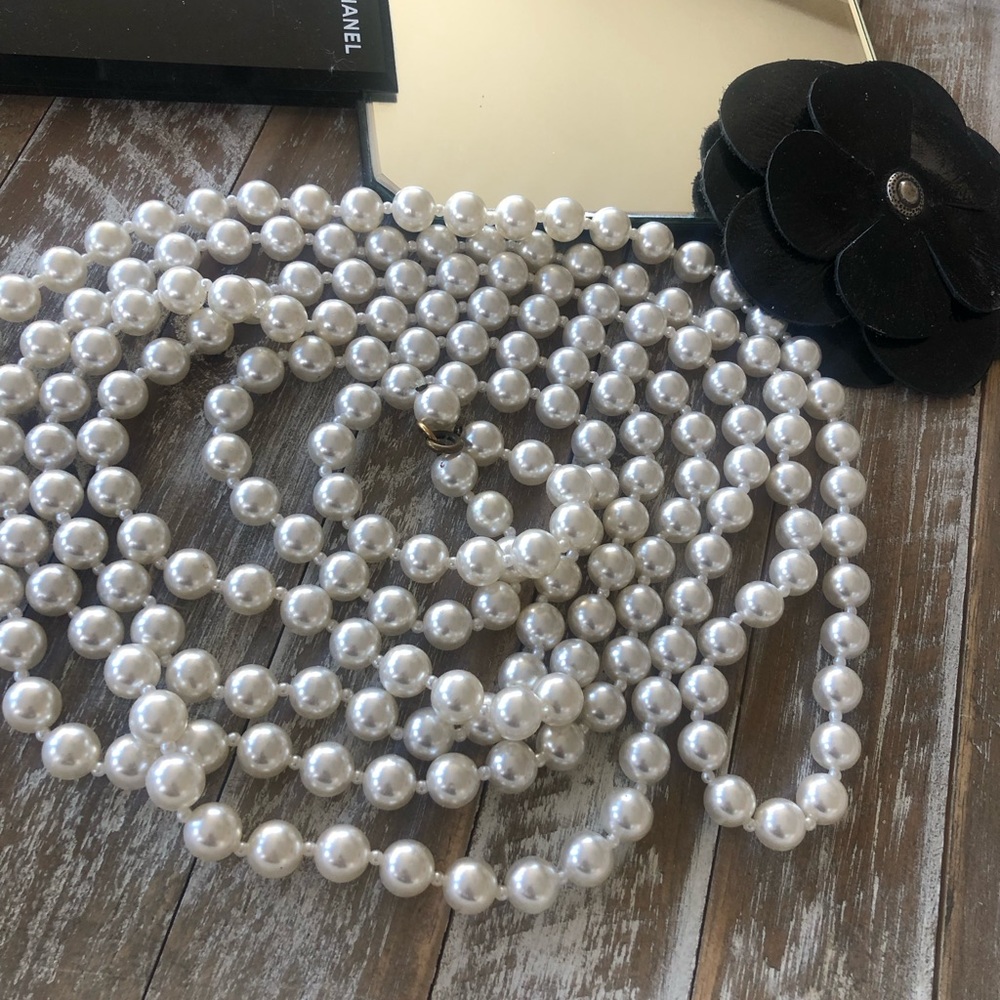 Vintage ..strand of faux pearls